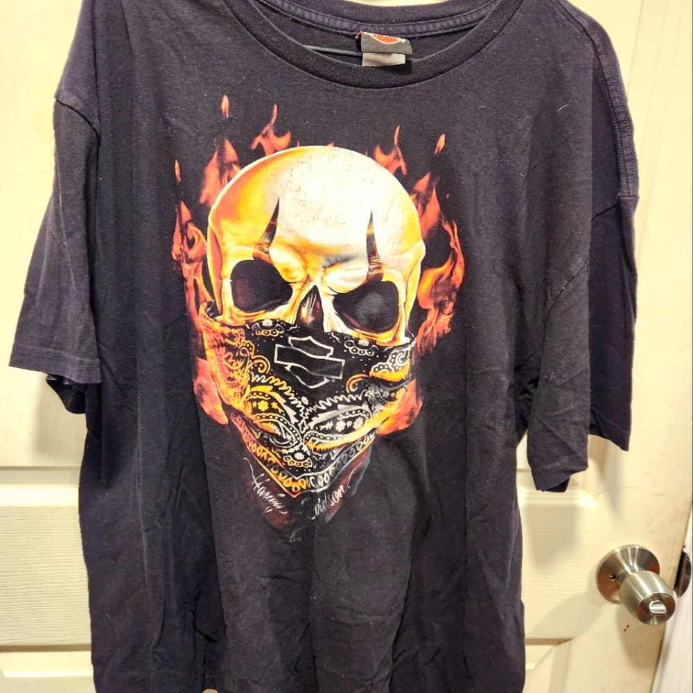 Black Graphic Skull T-Shirt